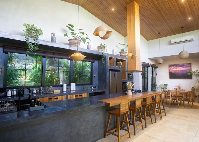 Suyai - Private Pool & Concierge Service
